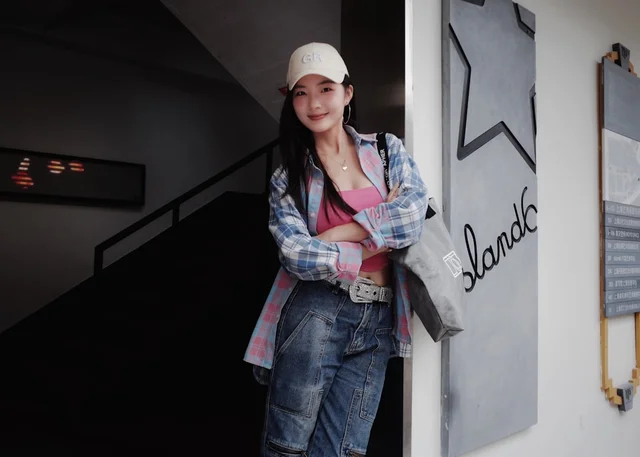 K-팝 댄스 연습용 의류 K-팝 매거진 및 도서